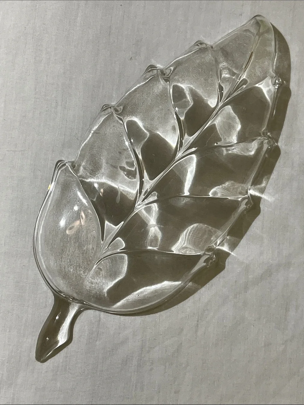 Leaf-Shaped Clear Glass Serving Tray - Decorative Home Serveware